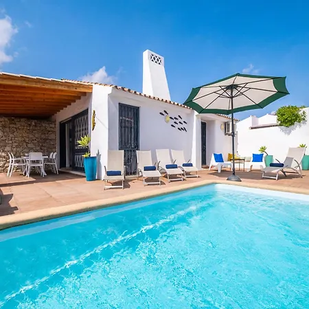 Fantastic With Heatable Pool Albufeira