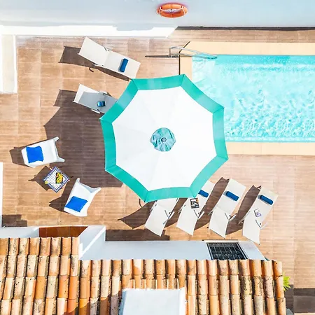 Fantastic With Heatable Pool *
